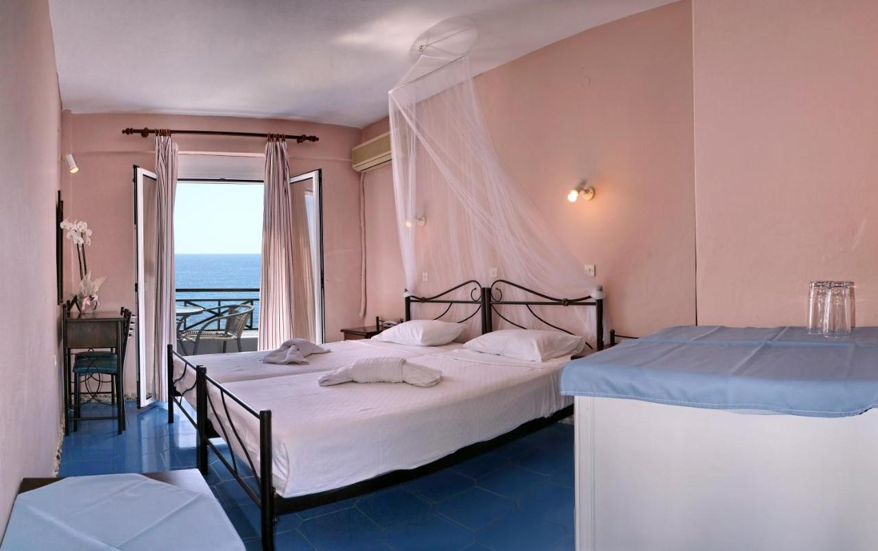 Pebble Beach Hotel Plomari Eksteriør bilde