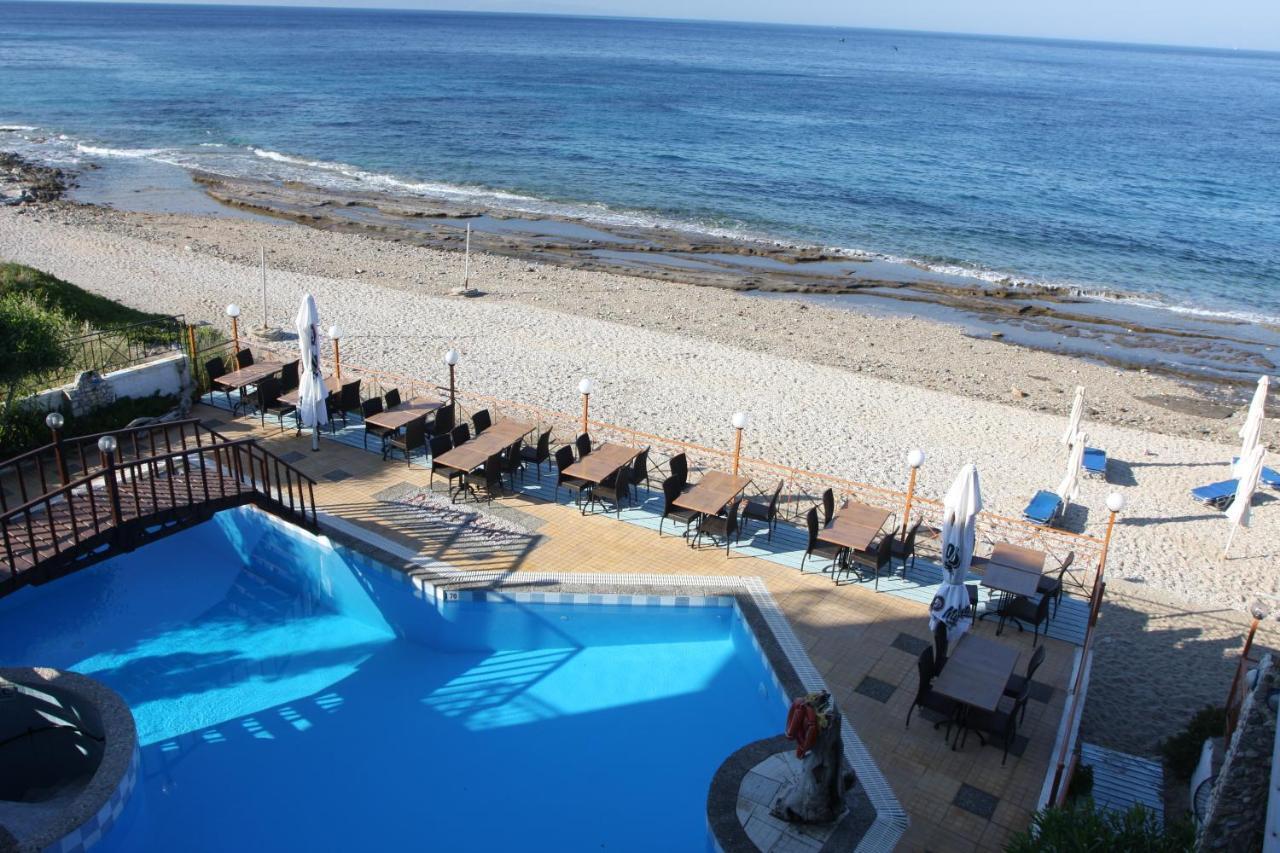 Pebble Beach Hotel Plomari Eksteriør bilde