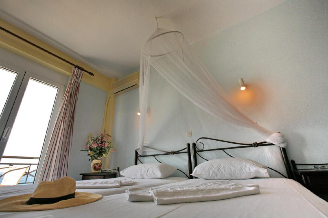 Pebble Beach Hotel Plomari Eksteriør bilde