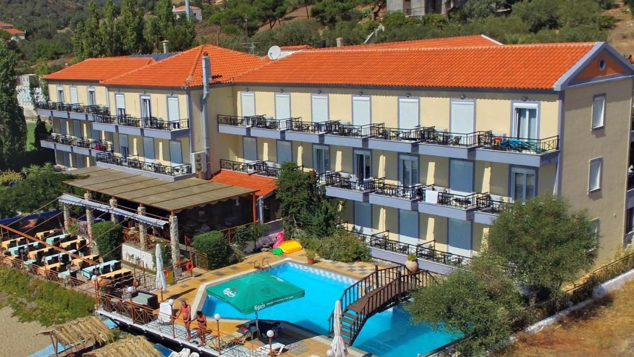 Pebble Beach Hotel Plomari Eksteriør bilde