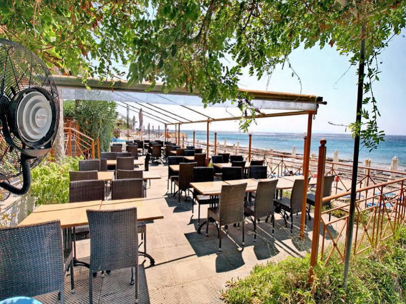 Pebble Beach Hotel Plomari Eksteriør bilde